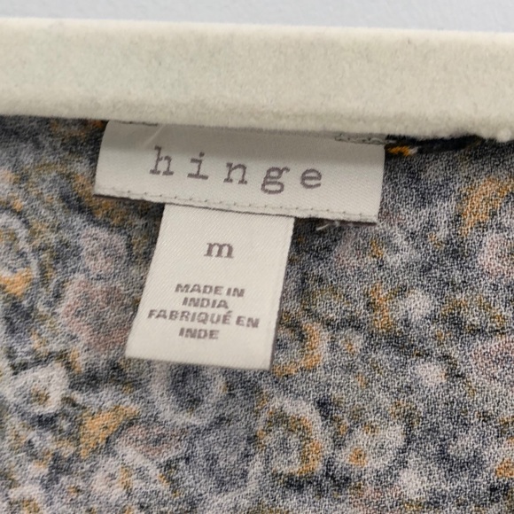 Women’s Pattern Blouse - Picture 5 of 7